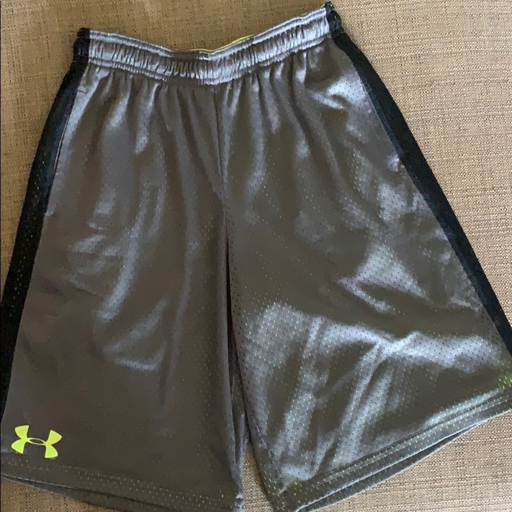 Under Armour Construction Yellow Lined Shorts